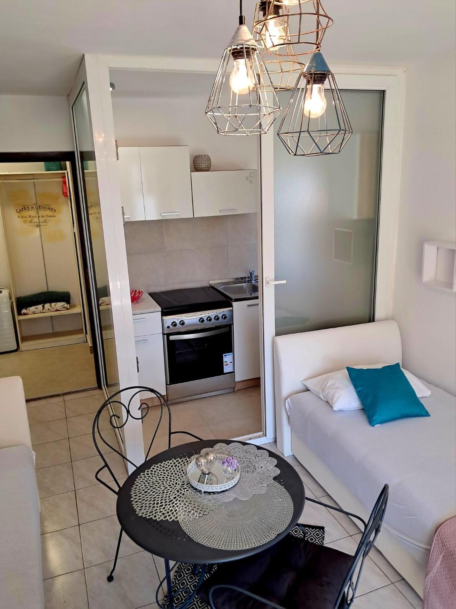 Apartmani Jessica Novalja Bagian luar foto